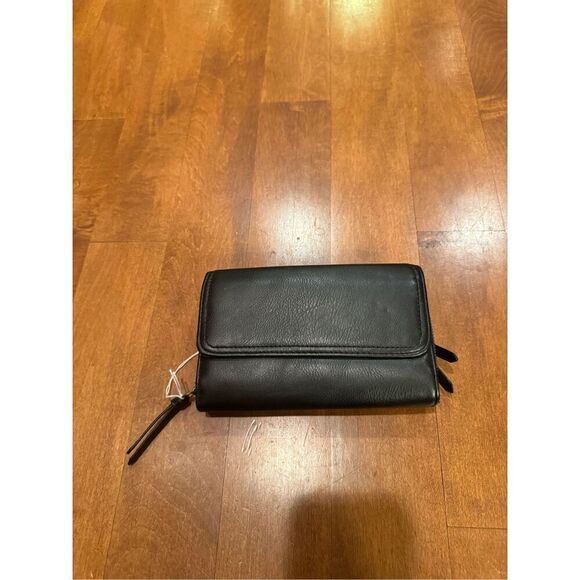 Woman’s leather fold out wallet/clutch - Picture 1 of 7